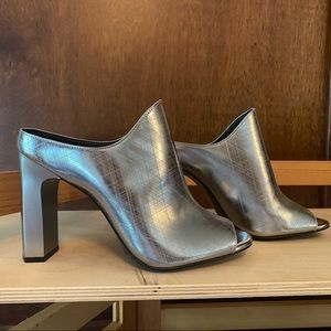 Calvin Klein Size 9.5